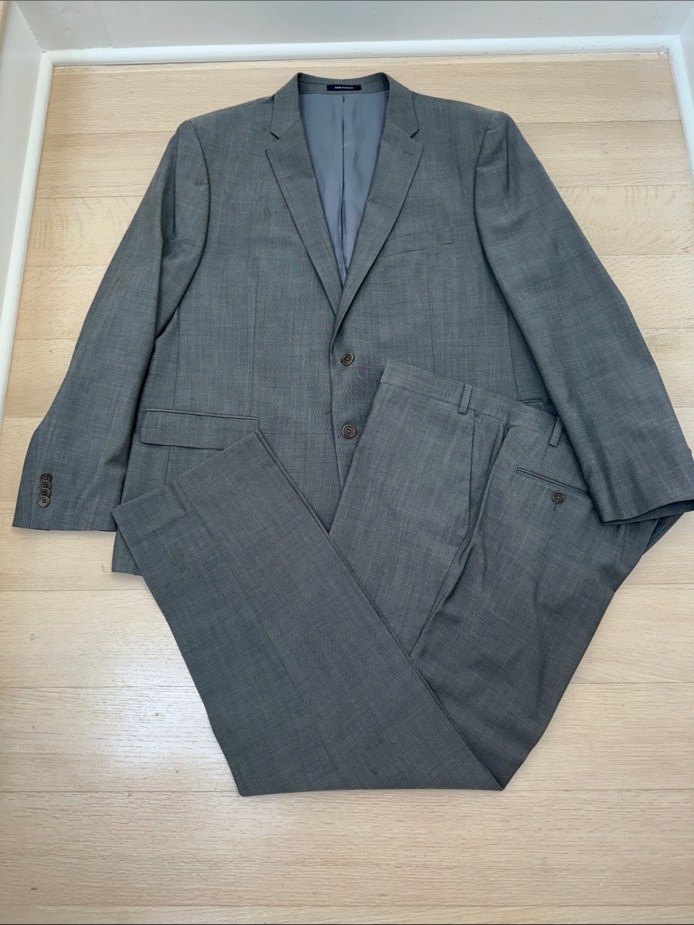 Elie Tahari Men's All Season 100% Wool Gray Two-Piece Suit